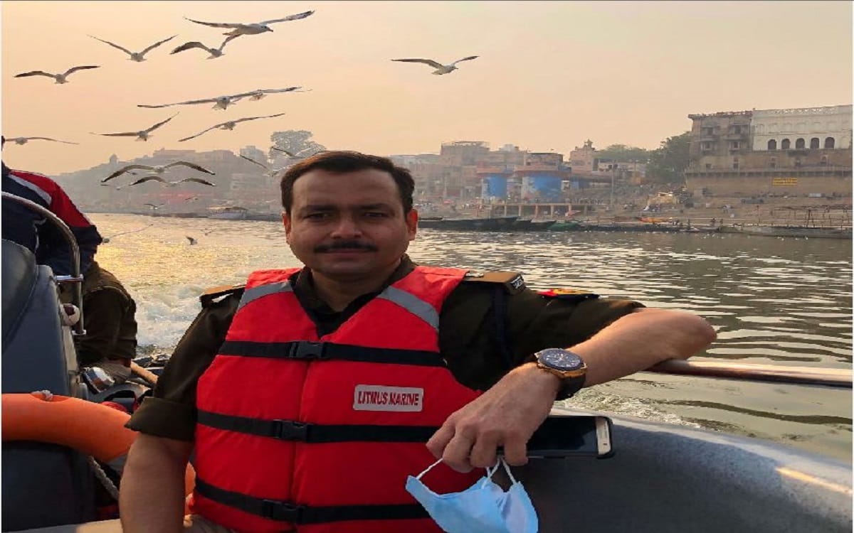 Atul Rai rape case ASP Vikas Chandra tripathi suspended   action to proceed with investigation report of favour in accused