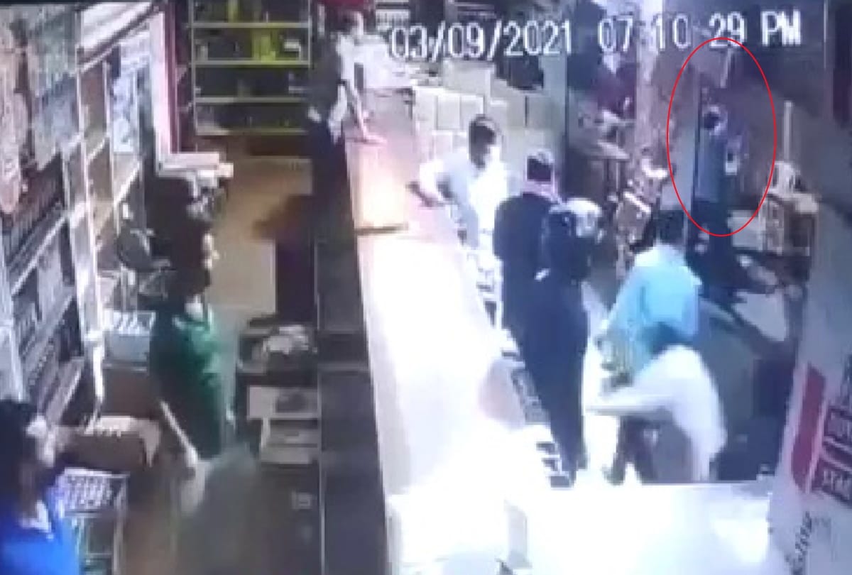 model shop waiter murder case people saved lives by hiding behind counter amid chaos in gorakhpur
