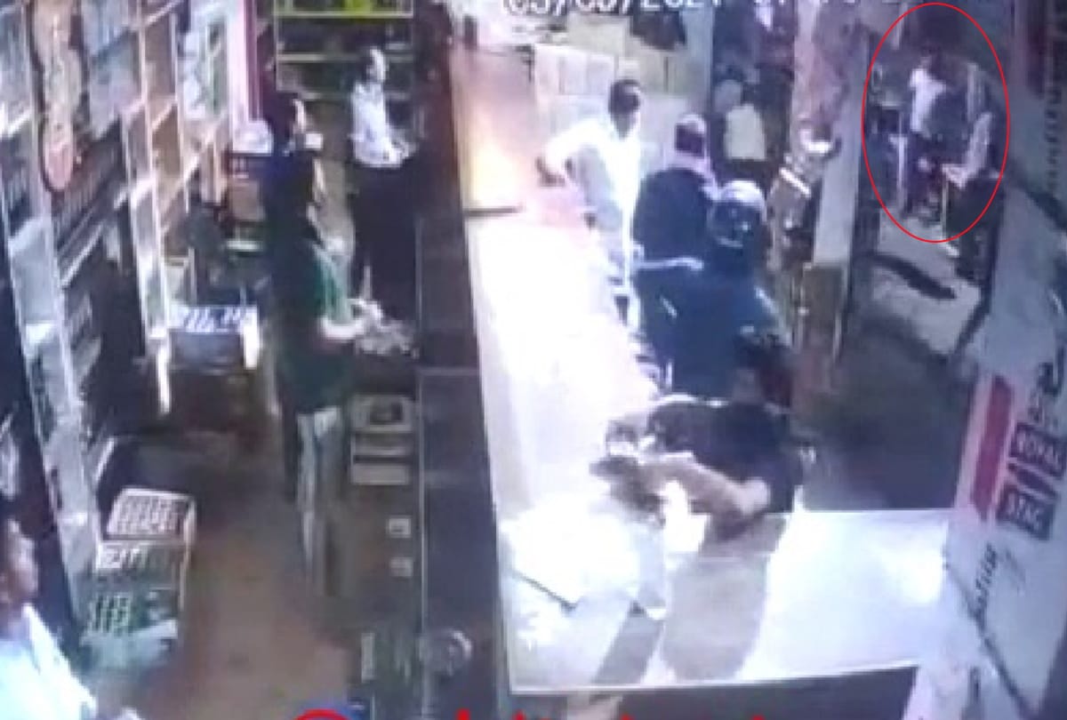 Three arrested for killing innocent employee in model shop Gorakhpur