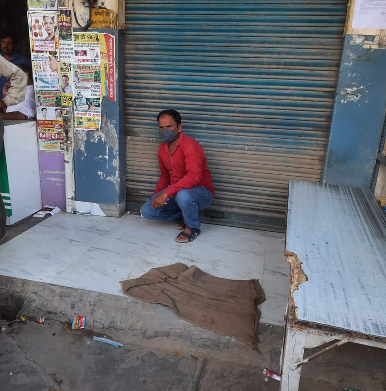 Deputy CMO sealed the shops of two quacks