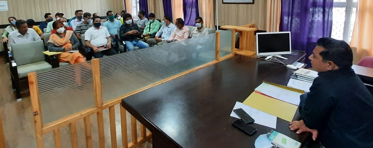 Notice to three sector officers of Jogindernagar district