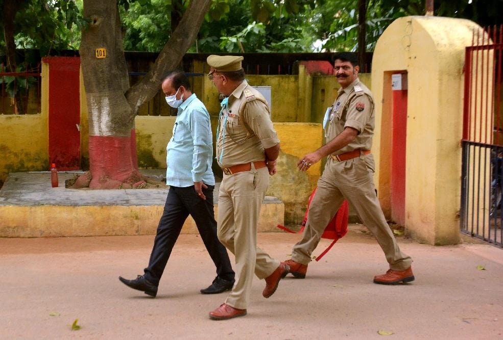 atul rai rape casei Amresh singh Baghel in Jail varanasi Police engaged in giving VIP treatment to suspended CO