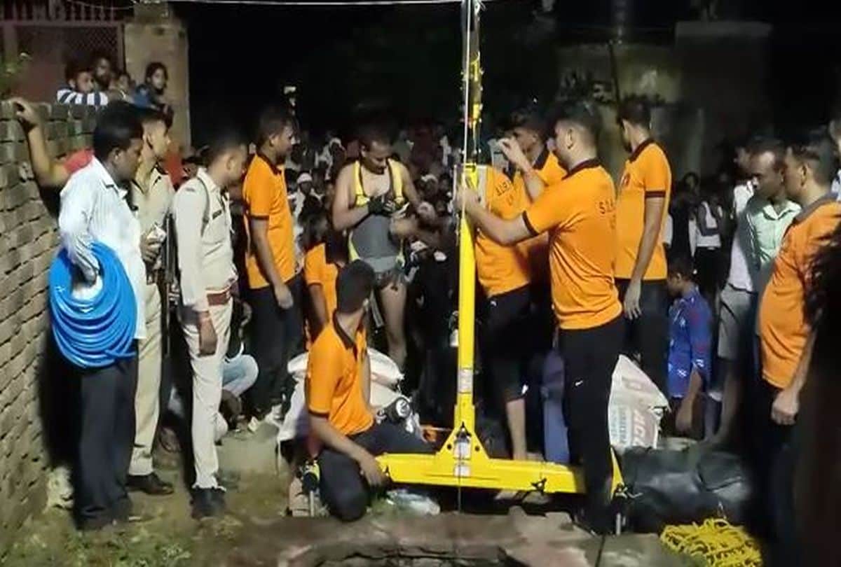 two men died after falling into well in samaremau village of agra