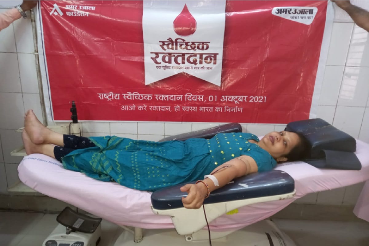 Blood Donation in Meerut: People are donating blood at Amar Ujala camps at today