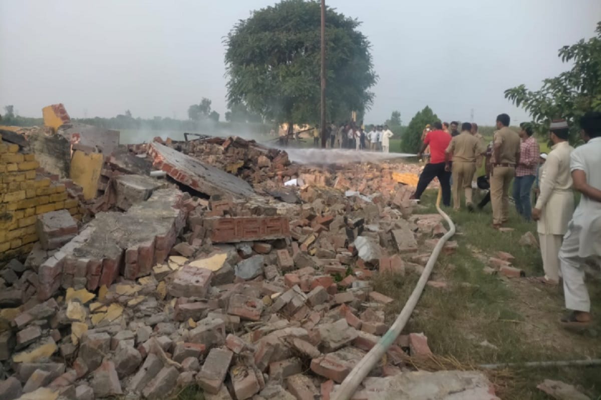 UP News: Fierce blast in a illegal factory and three people died in Shamli of Uttar Pradesh