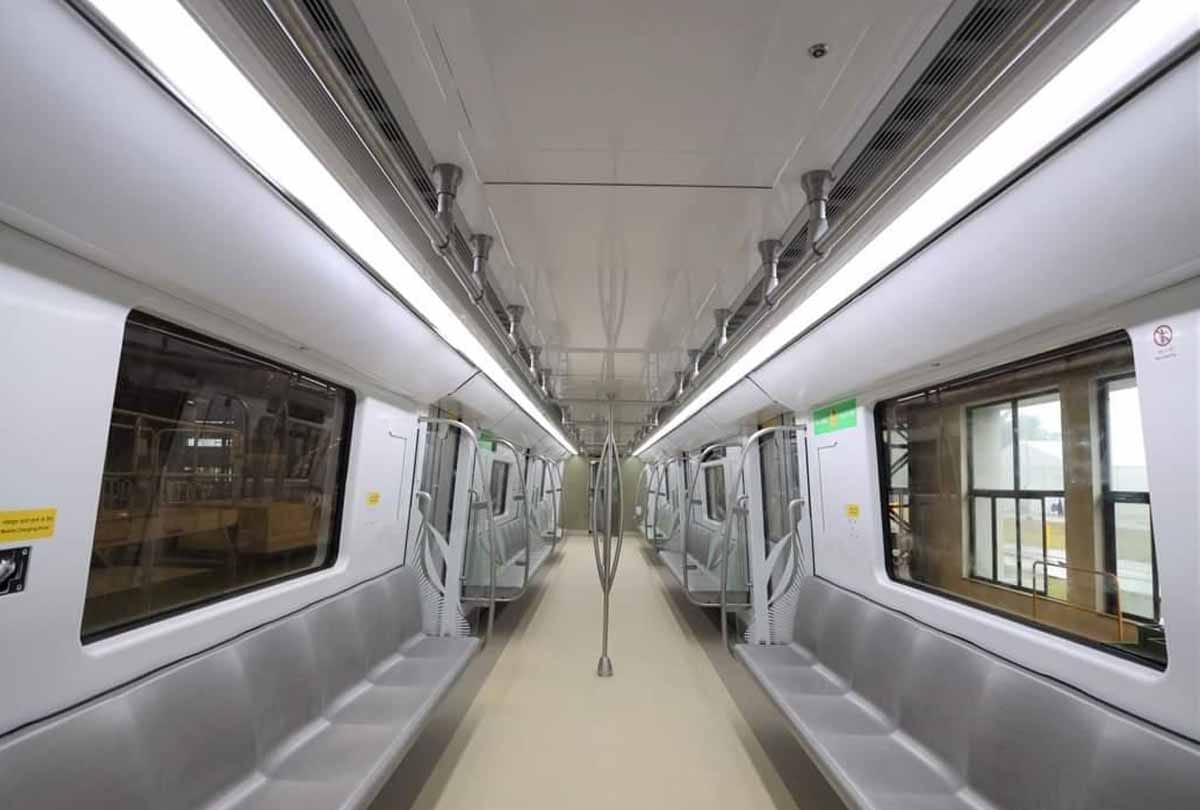 Metro will run soon: Curtain dropped from coaches, assembling begins, CM Yogi will show green signal for trial run