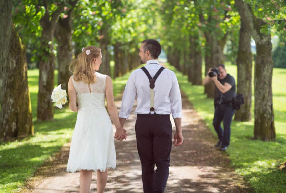 photographer deleted wedding photos in front of groom you will be surprised after knowing the reason