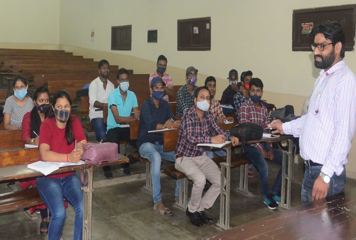 Classes in Allahabad University buzzed after 558 days