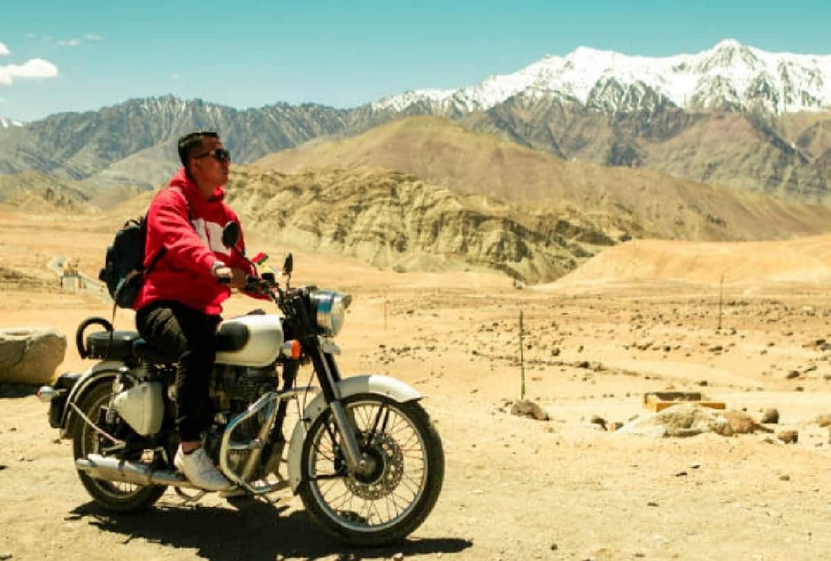 How to start bike without self and kick know the double stand technique of starting bike