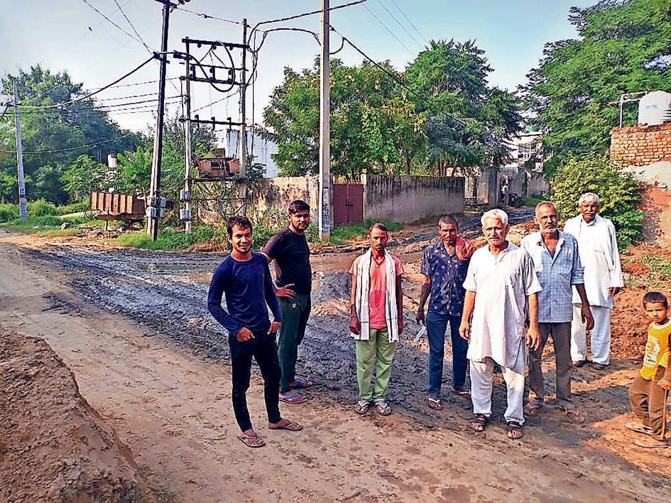 Villagers upset due to waterlogging on the way of Jorasi-Rangala, problem not resolved even after complaint in CM window