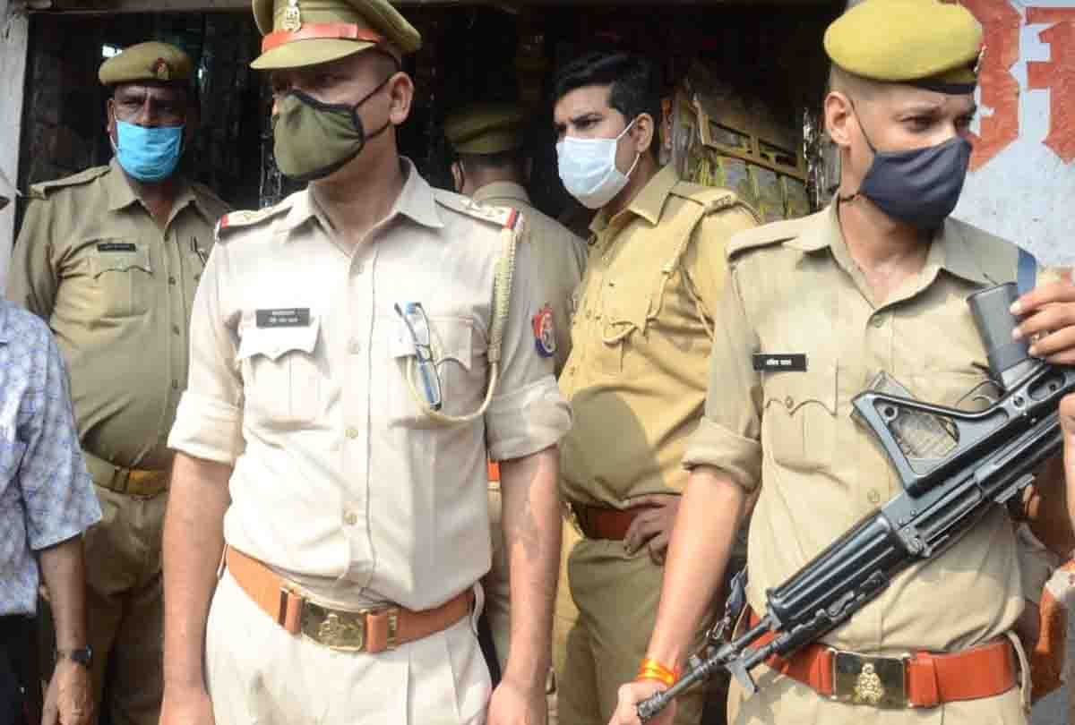 Triple Murder Kanpur: Three miscreants caught on CCTV camera