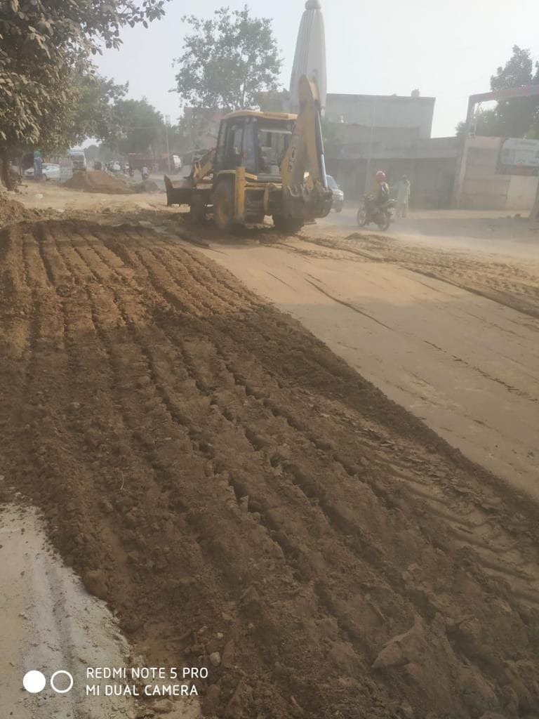 Rohtak road repair work started