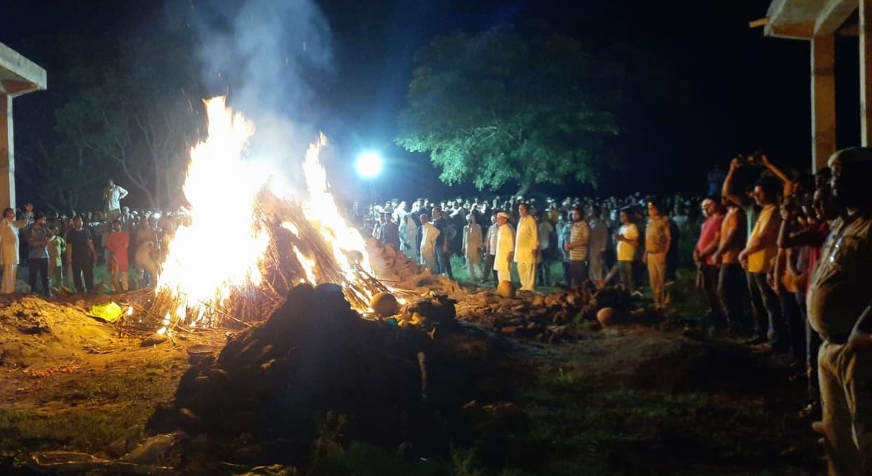 Last rites of Sandeep's body with state honors in ancestral village