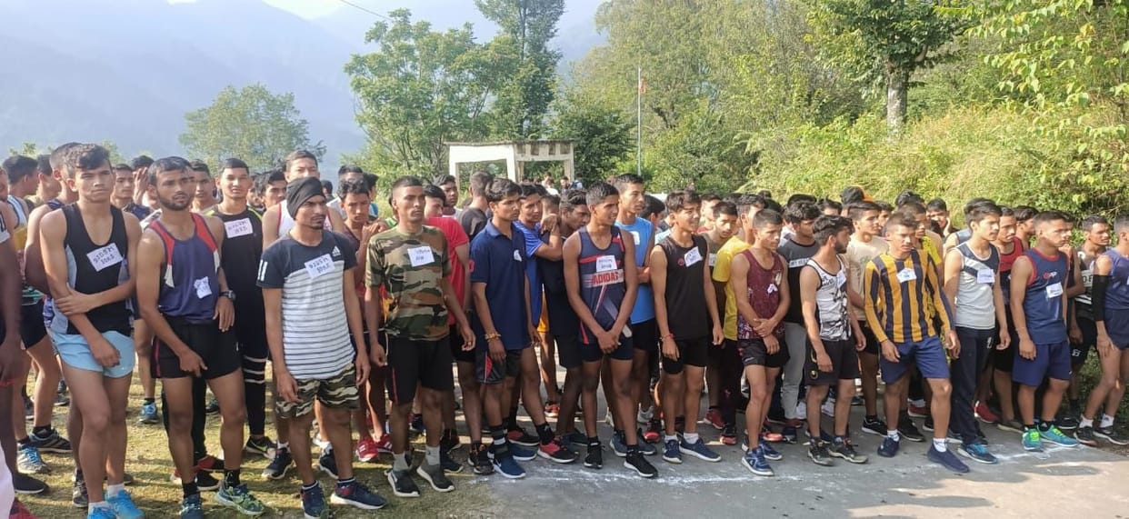 Ravindra and Rameshwari were first in Satyagraha Half Marathon