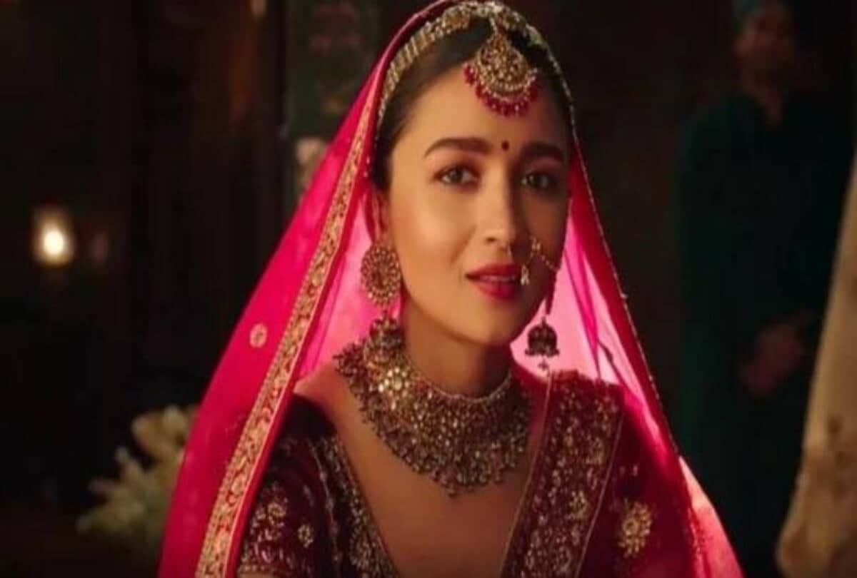 shahrukh khan to ajay devgan and aishwarya rai these actors create controversies after ad shoot