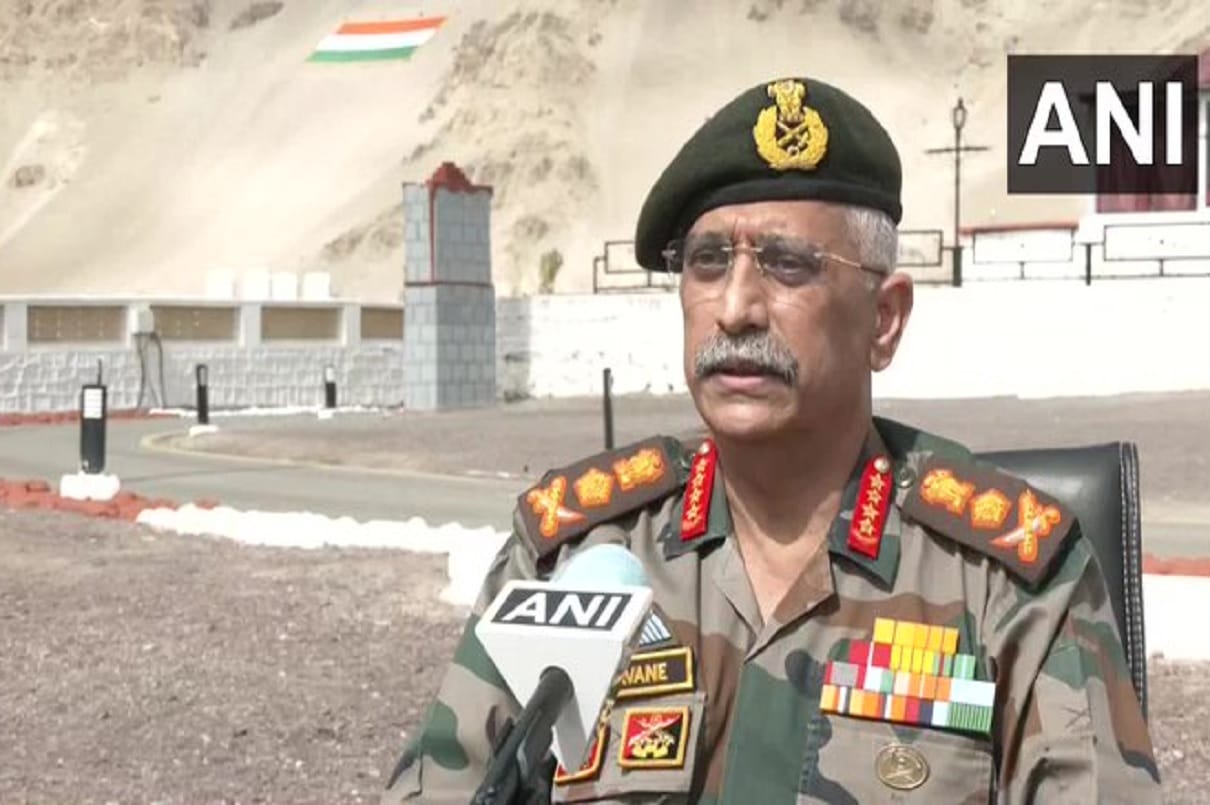 Army chief General Manoj Mukund Naravane visit ladakh lac  ceasefire violations by Pak