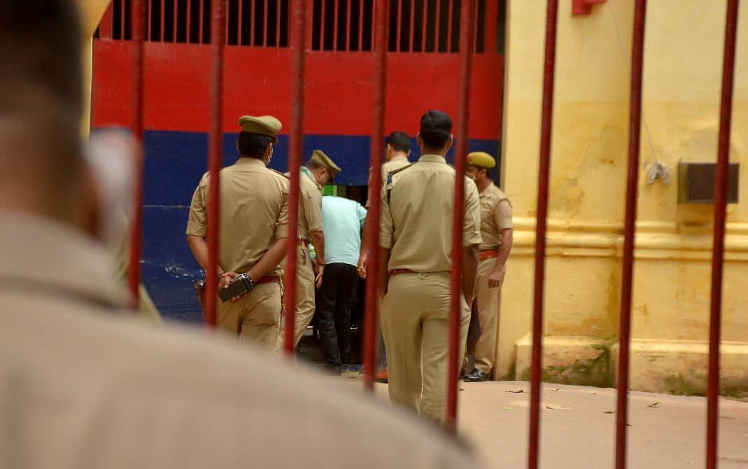 Year Ender 2021 big crimes of Varanasi which echoed for long time police took action against their own men read big incidents of banaras