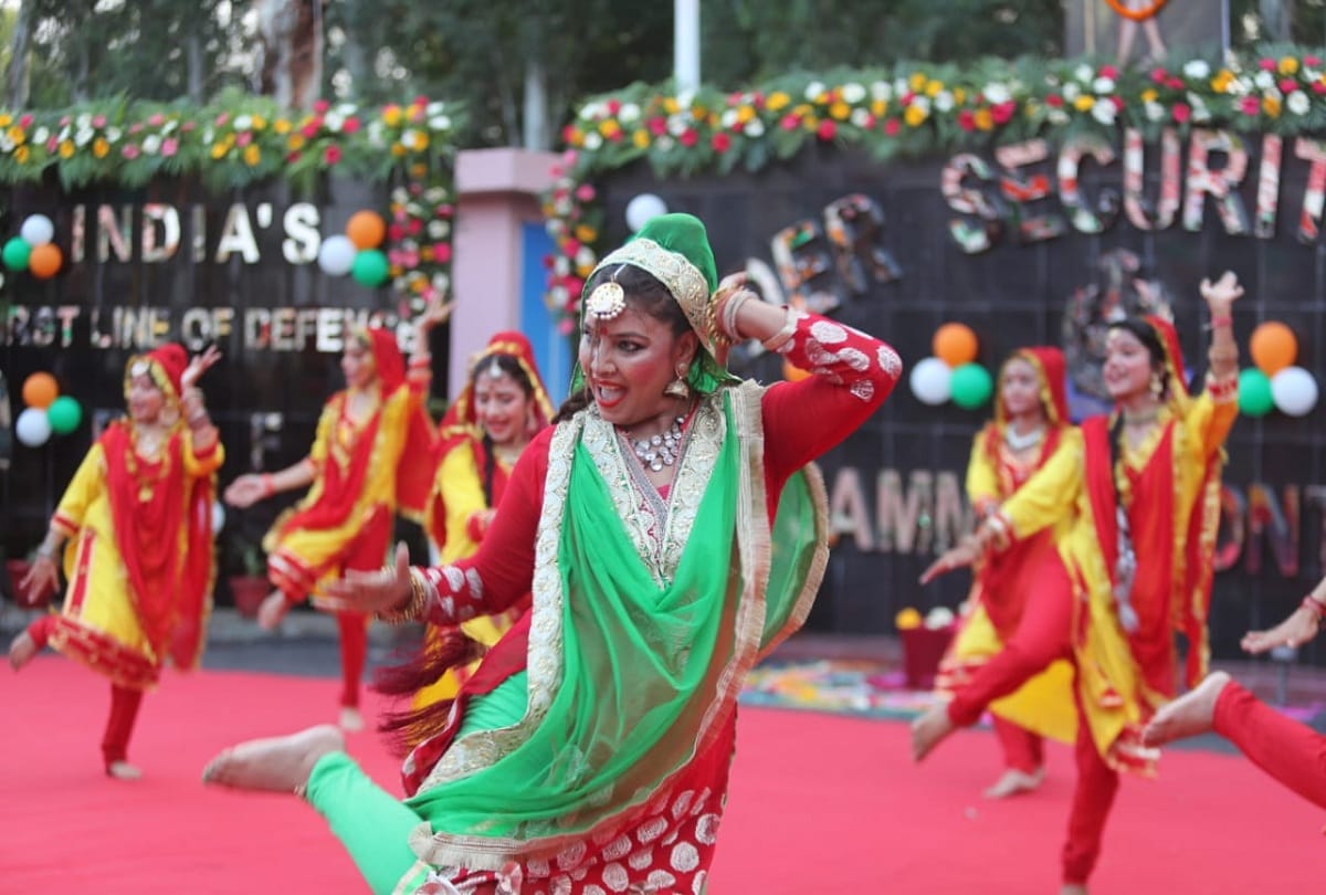 Lt Governor Manoj Sinha said that the retreat ceremony will boost tourism, will create employment opportunities