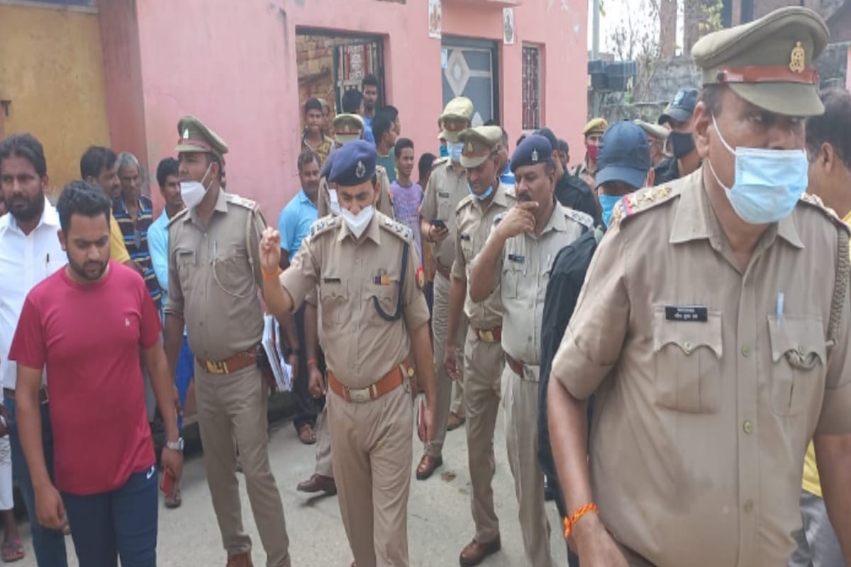 man injured girl in one sided love in bijnor then suicide himself by shooting himself