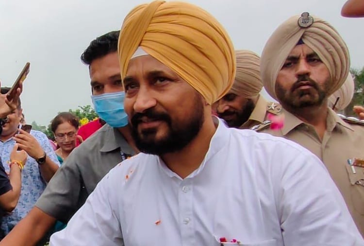 Punjab CM Charanjit Singh Channi appeals to Railway Board to withdrawal Cases Against Farmers