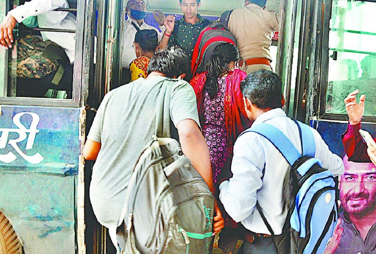 realty check of agra city buses women facing problems in city buses
