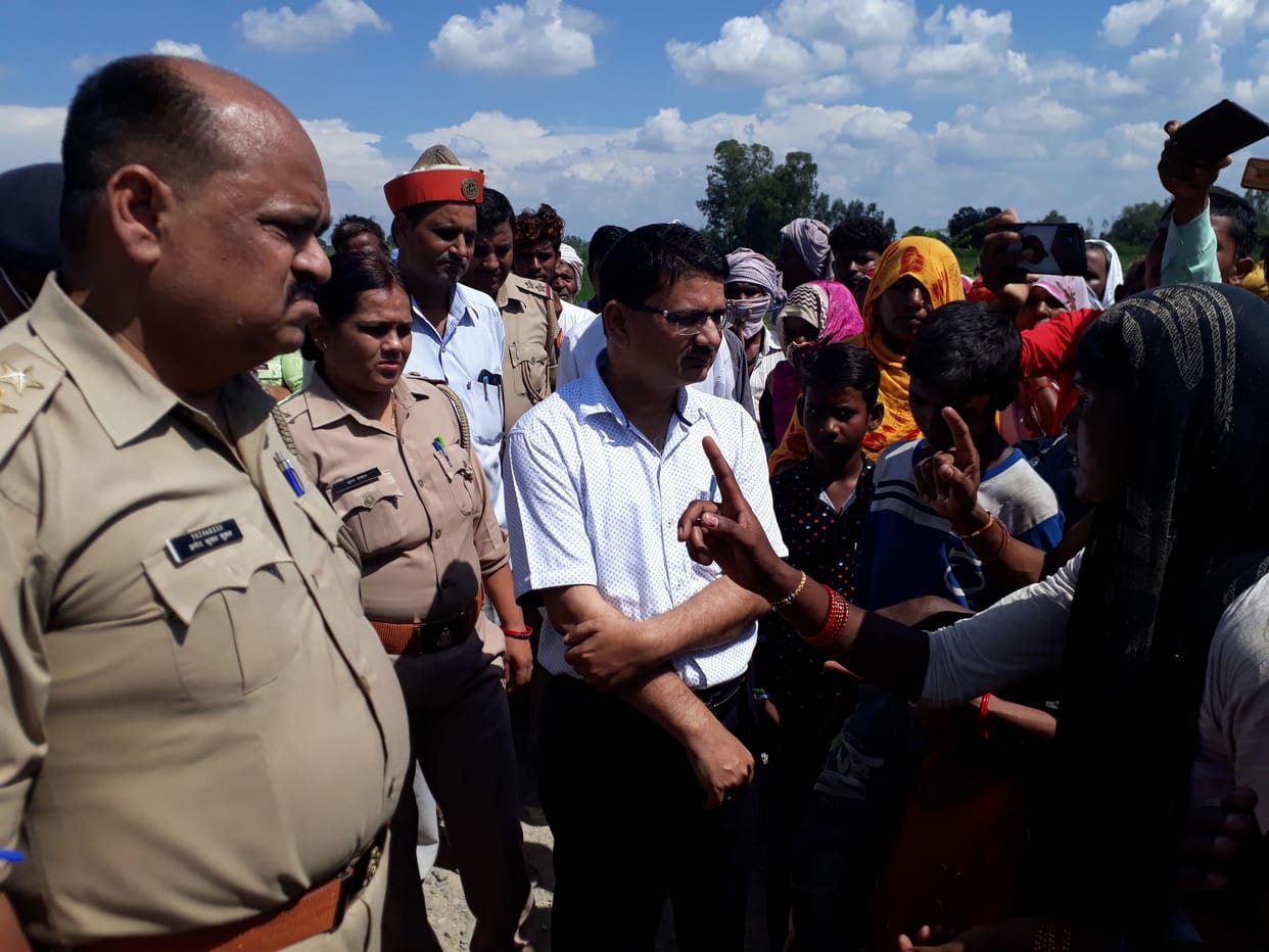 The dead body was thrown in the pit after killing the laborer, the body was found tight in the neck, case filed against four