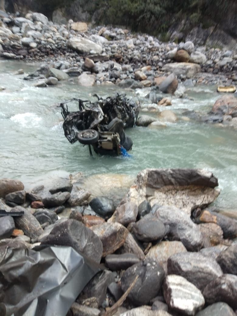 car accident in kinnaur father and daughter died