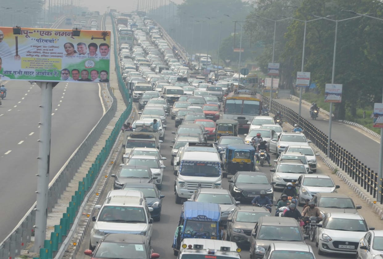 Haridwar jam on the weekend: Passengers gathered, people stuck on highway see photos