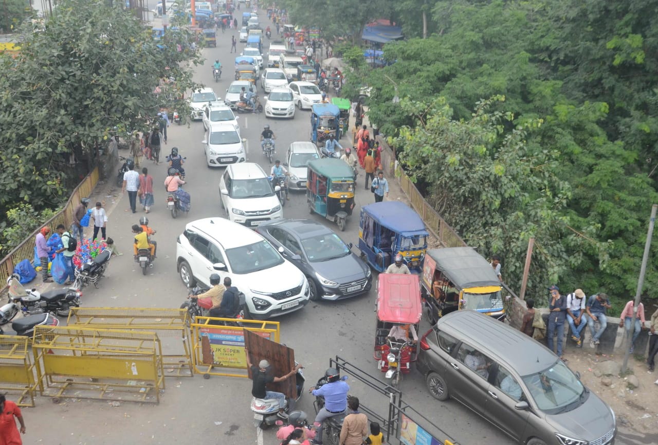 Haridwar jam on the weekend: Passengers gathered, people stuck on highway see photos