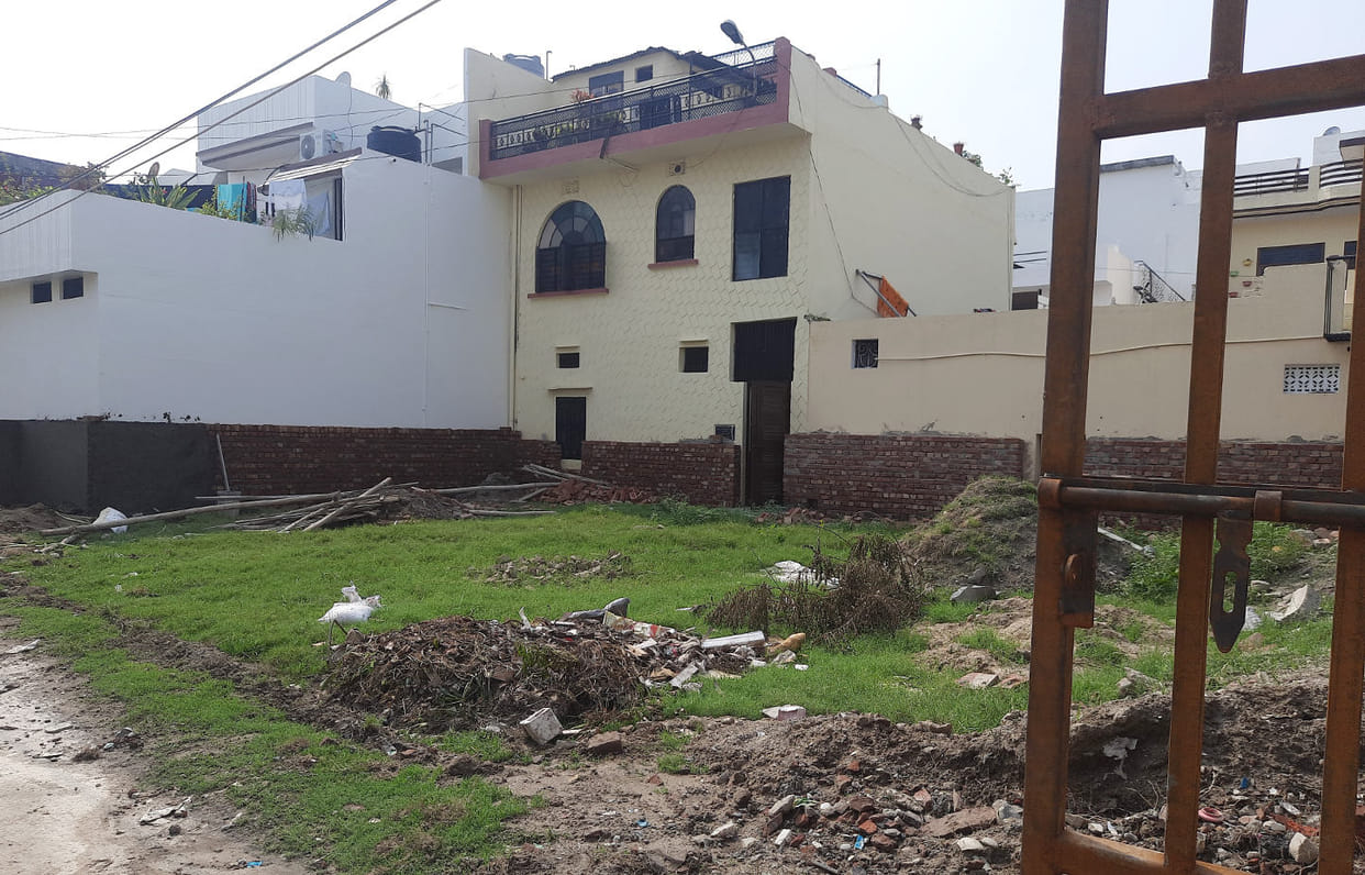 The money was spent by the corporation, the park was made the courtyard of the house
