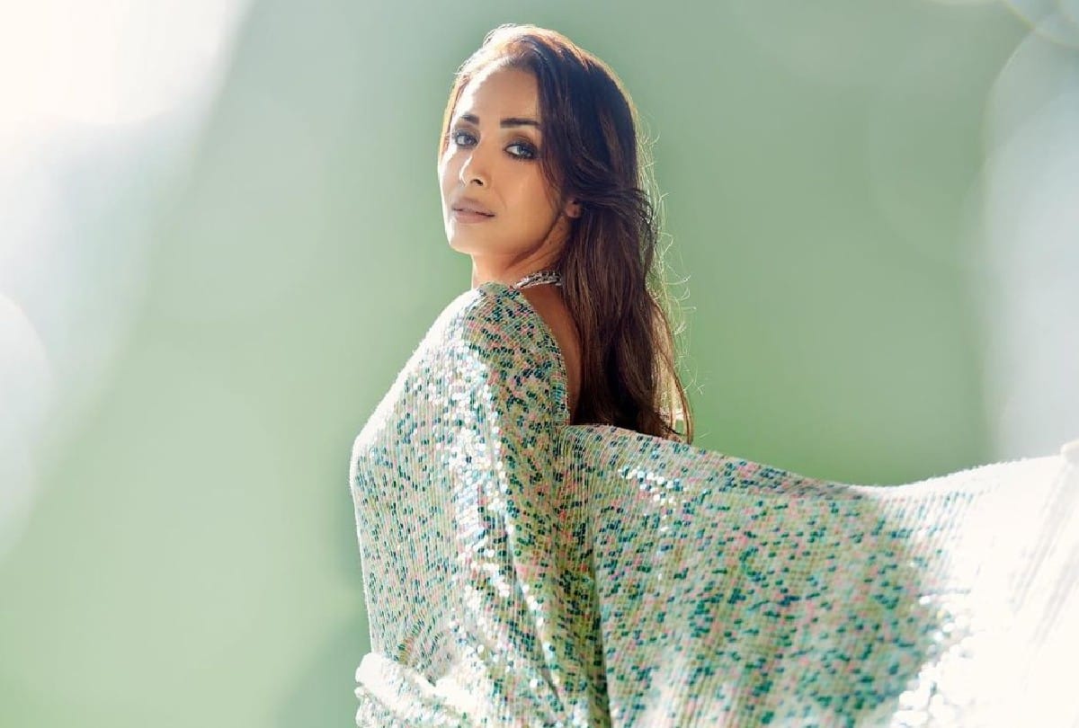 how to style sequin saree like bollywood actress