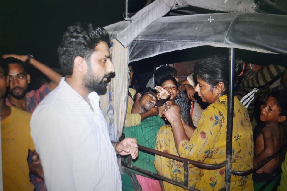 Meerut News: 12 children fainted after eating fast food distributed in the slum