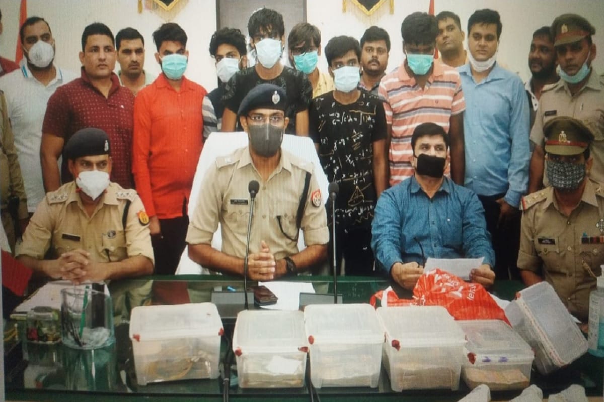 UP Crime News: Muzaffarnagar police has revealed the robbery case in house of jaggery merchant and six accused arrested