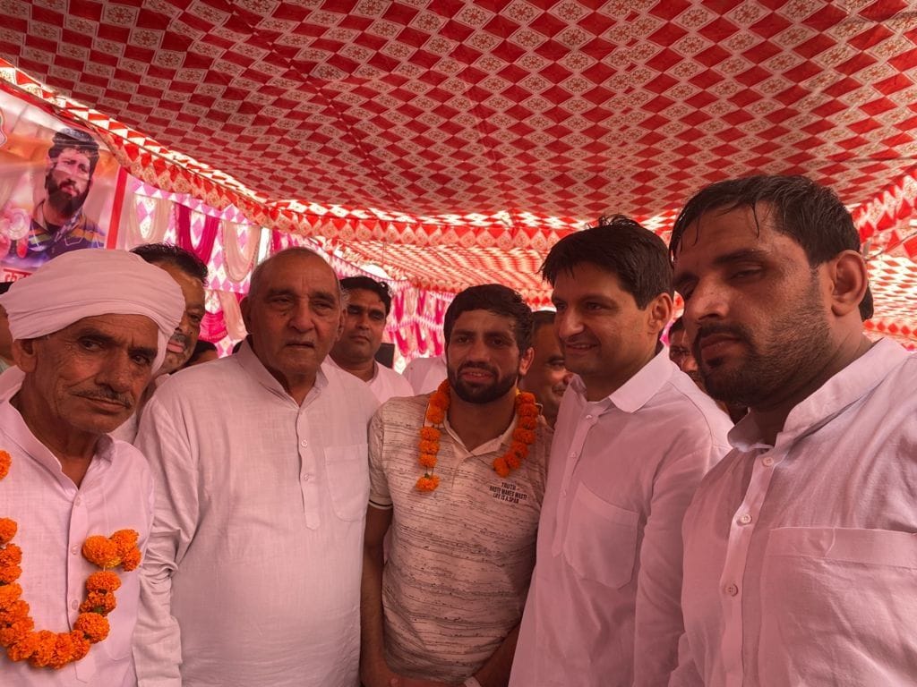Government should do the work of draining water from the fields on war footing: Deependra Hooda