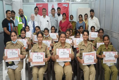 Amar Ujala Foundation: Amar Ujala Foundation: On Voluntary Blood Donation Day, the Excited in the great donors of Prayagraj Division