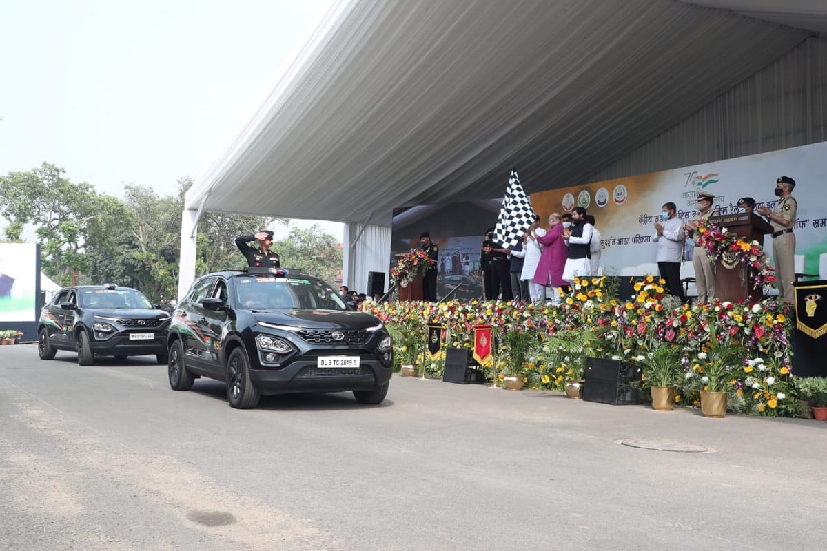 47 NSG commandos started Sudarshan Bharat Parikrama rally in 15 Tata Harrier Dark Edition SUV