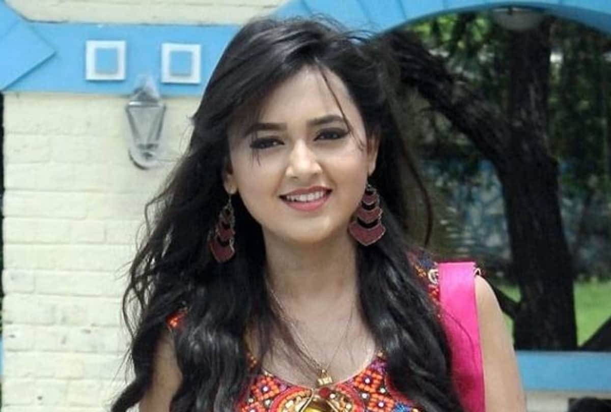 Who is Bigg Boss 15 Winner Tejasswi Prakash? TV Actress Tejasswi Prakash Won BB 15 Trophy, All You Need to Know in Hindi