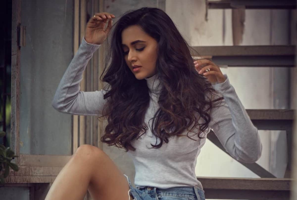 Who is Bigg Boss 15 Winner Tejasswi Prakash? TV Actress Tejasswi Prakash Won BB 15 Trophy, All You Need to Know in Hindi