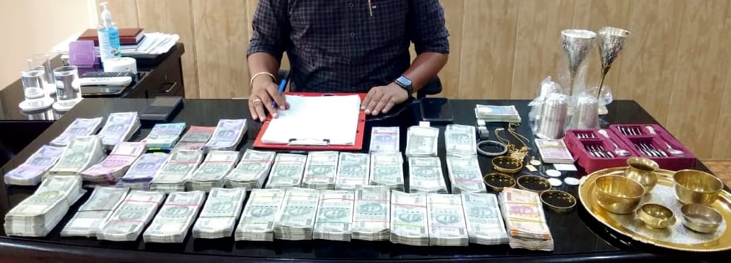 Two thieves confessed to eight incidents