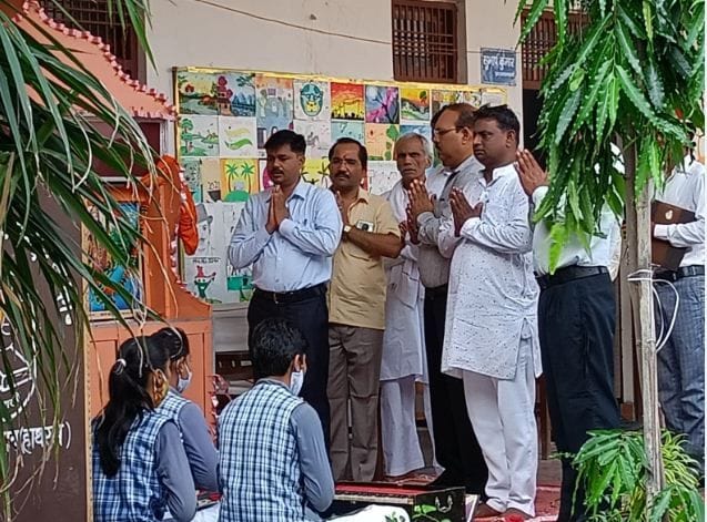 Hathras: Celebrated Gandhi and Shastri Jayanti by taking out morning parade and holding seminars