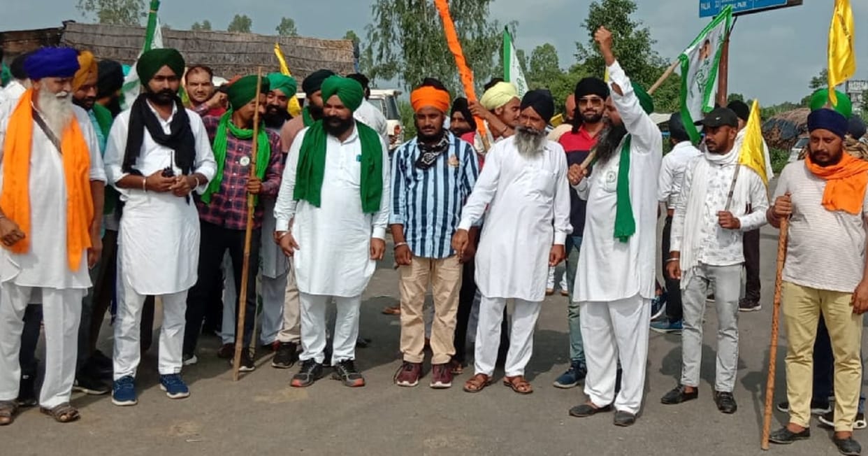 angry kisan leader heades to lakhimpur khiri after five kisan killed