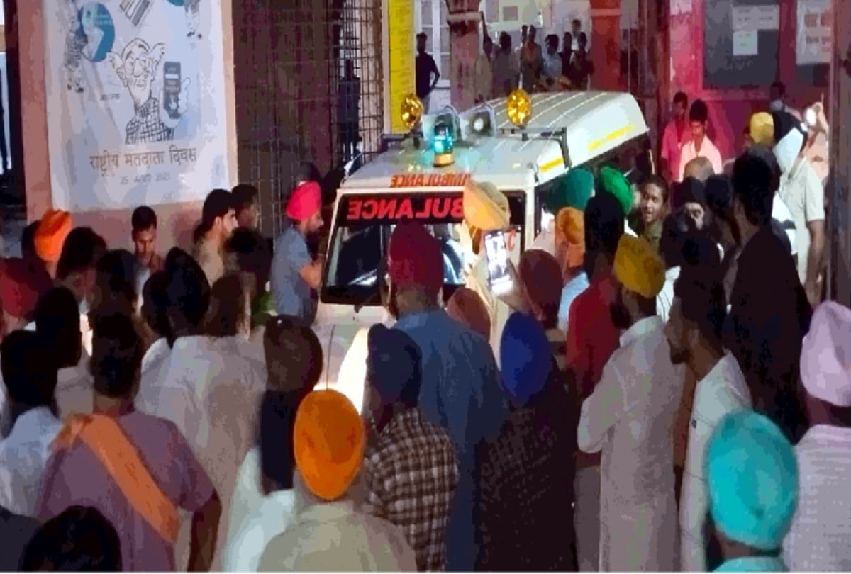 two farmers killed in car collision of union minister ajay mishra teni son in lakhimpur kheri