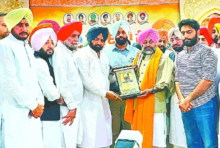 Cabinet Minister Gurkirat Kotli told Captain Amarinder Singh as his leader