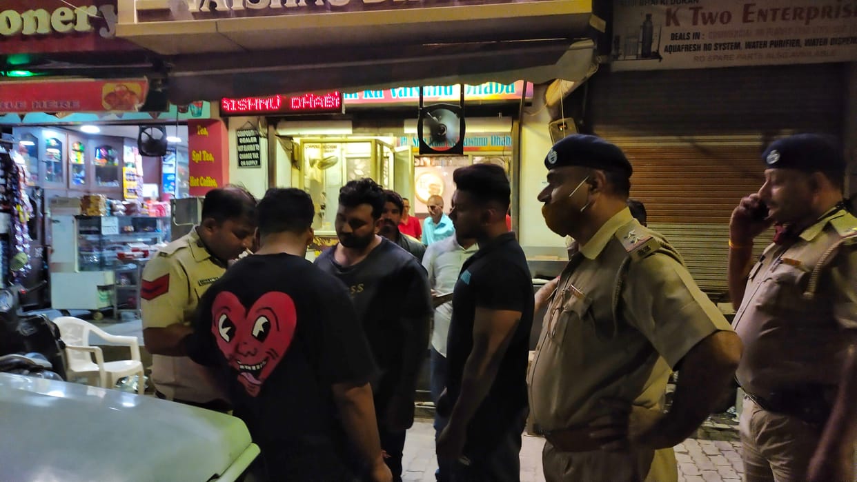 Fight between two groups on Nicholson Road, panic spread due to air fire