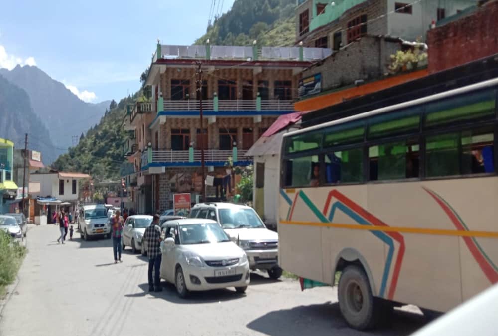 Chardham Yatra 2021: E pass Checking Create Problem for pilgrims photos