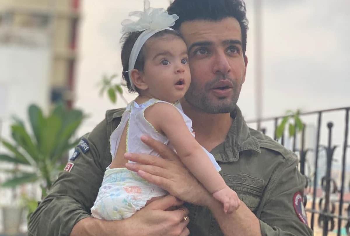 jay bhanushali shares beautiful video of daughter tara she sing a song for father