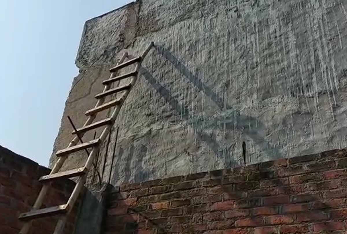 Kannauj: Thieves raided soldier's house, took away pistols and magazines