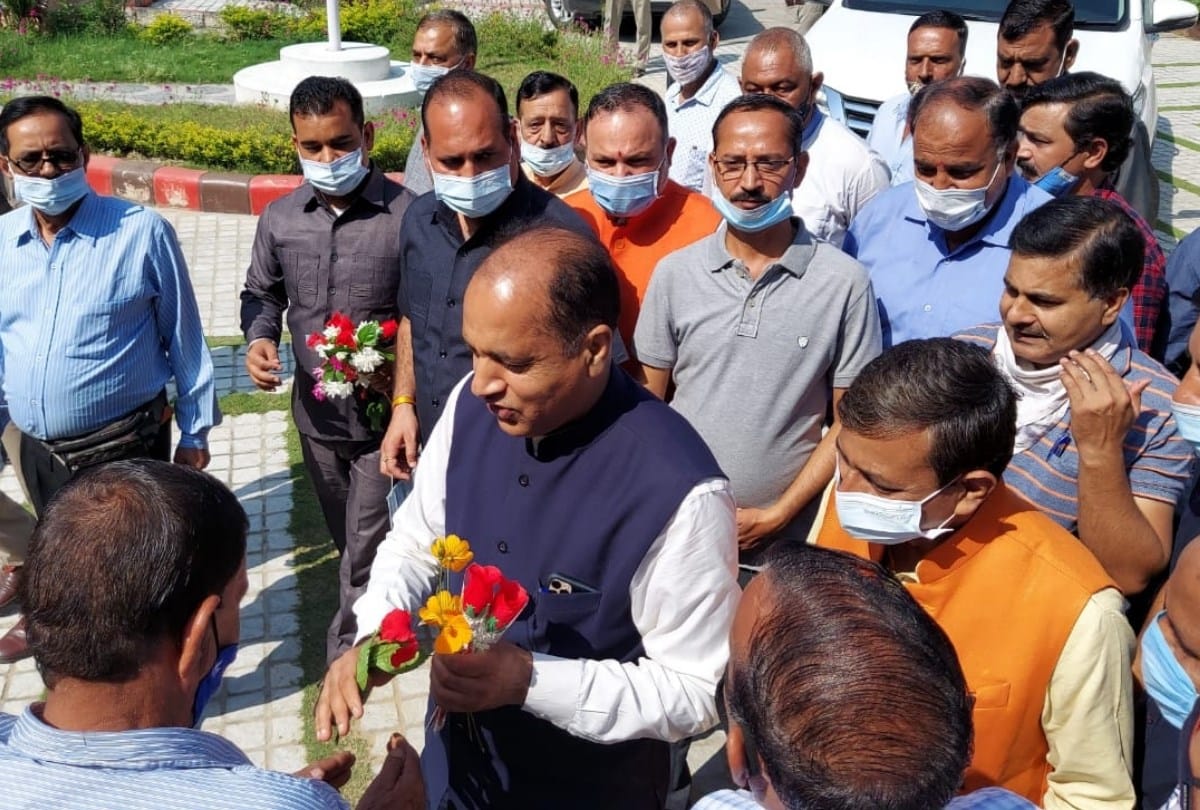 cm jairam thakur statement over actress kangana ranaut contesting election from mandi parliamentary constituency