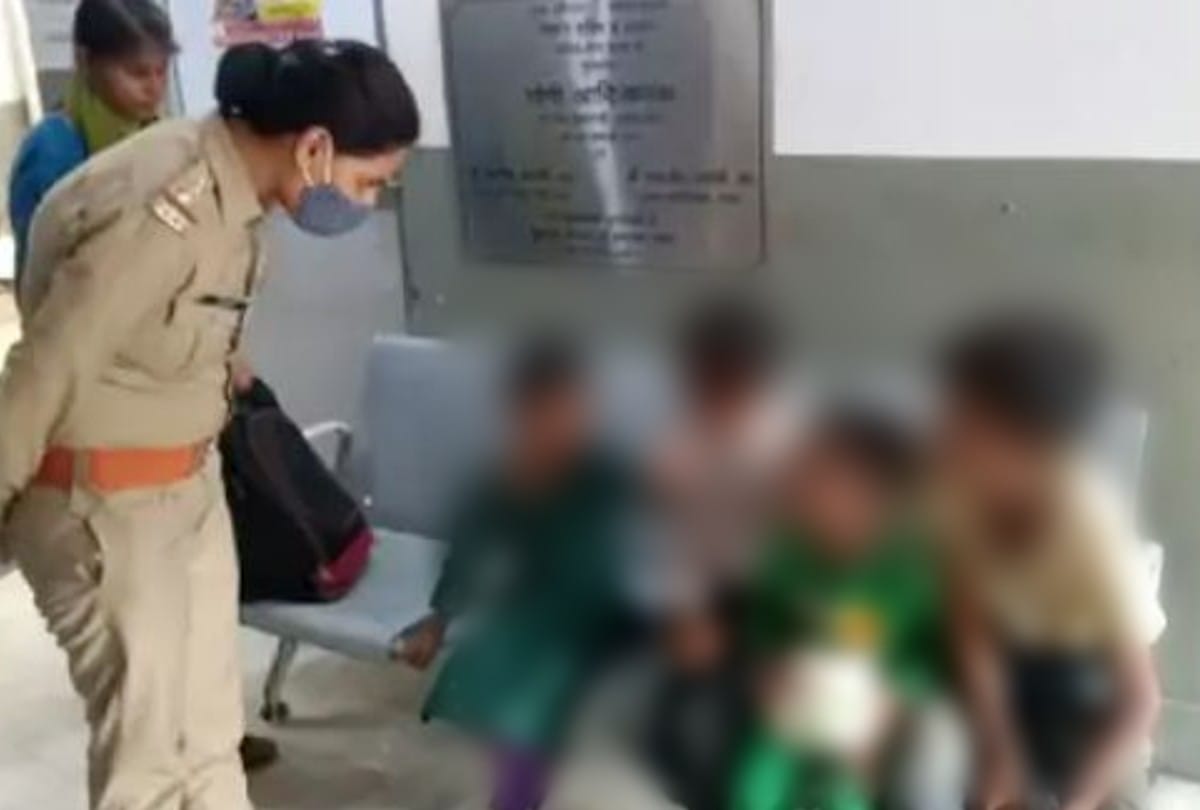 Police rescued four children who begged in agra
