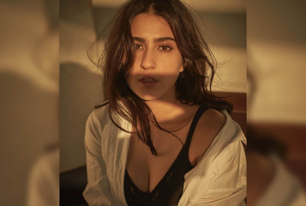 Sara Ali khan bold look in open shirt button Photos viral